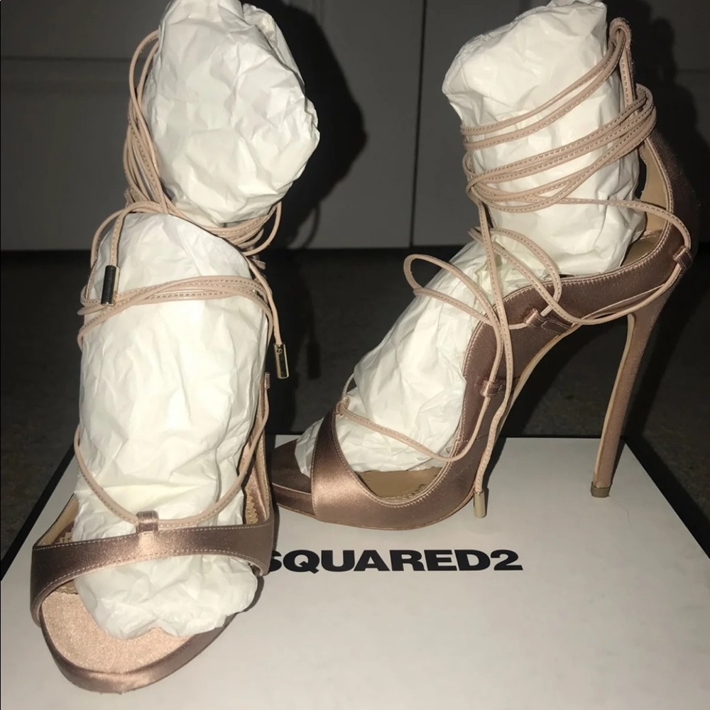 Dsquared2 nude sandals